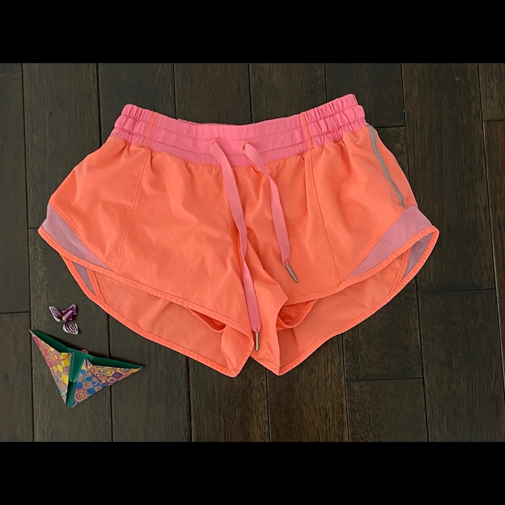 Lululemon hotty hot coral shorts 6